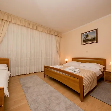 Anggela Gostinjska kuća