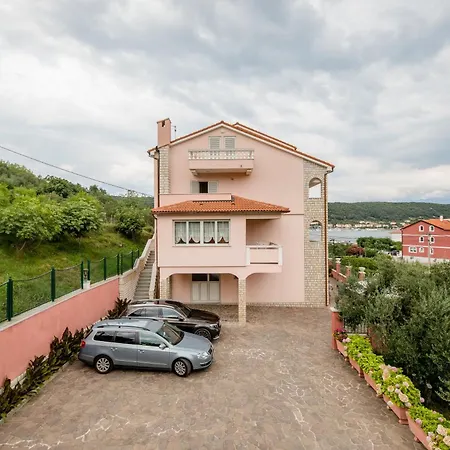 Anggela Gostinjska kuća Rab Town